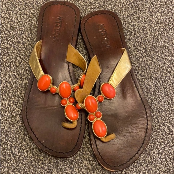 Mystique Boutique Shoes - Mystique size 7 coral sandals